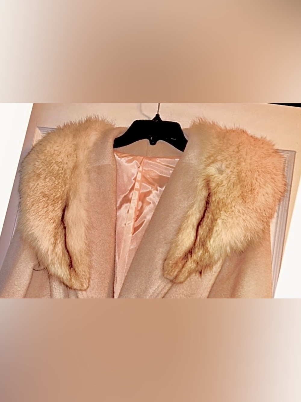 Vintage 1940’s Genuine Blonde FOX FUR Princess Wool Coat! Peach Satin Lining. - Picture 1 of 8
